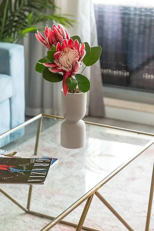 Frank Porter - Bay Central - West Tower Apartment Dubai