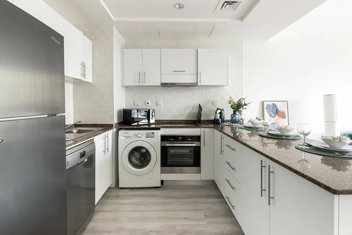 Frank Porter - Bay Central - West Tower Apartment Dubai